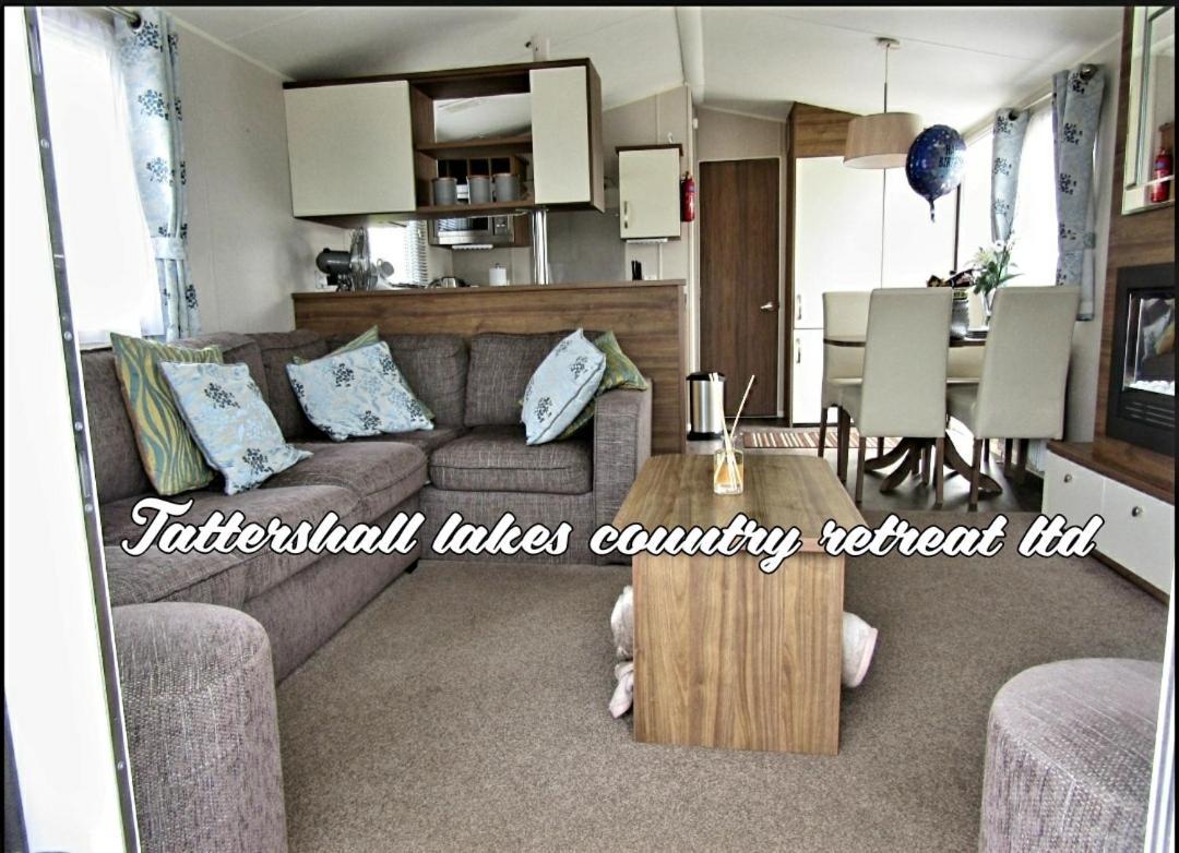 Tattersall Lakes Country Retreat Villa Dogdyke Buitenkant foto